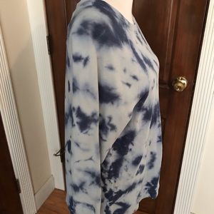 ✨✨VS Pink Victoria’s Secret Tie Dye Sweatshirt!✨✨